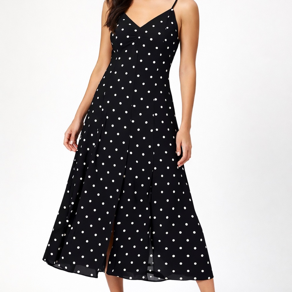 Dotted dress, cute silhouette, slits